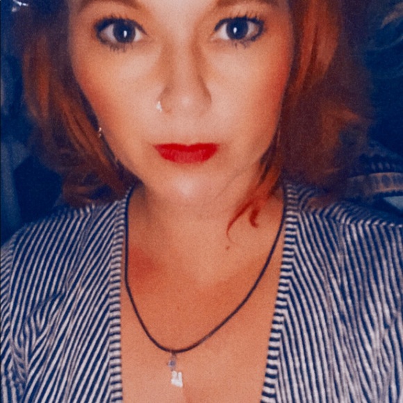 Meet your Posher, Dre 20% off 3 items, make an offer! - Picture 7 of 11